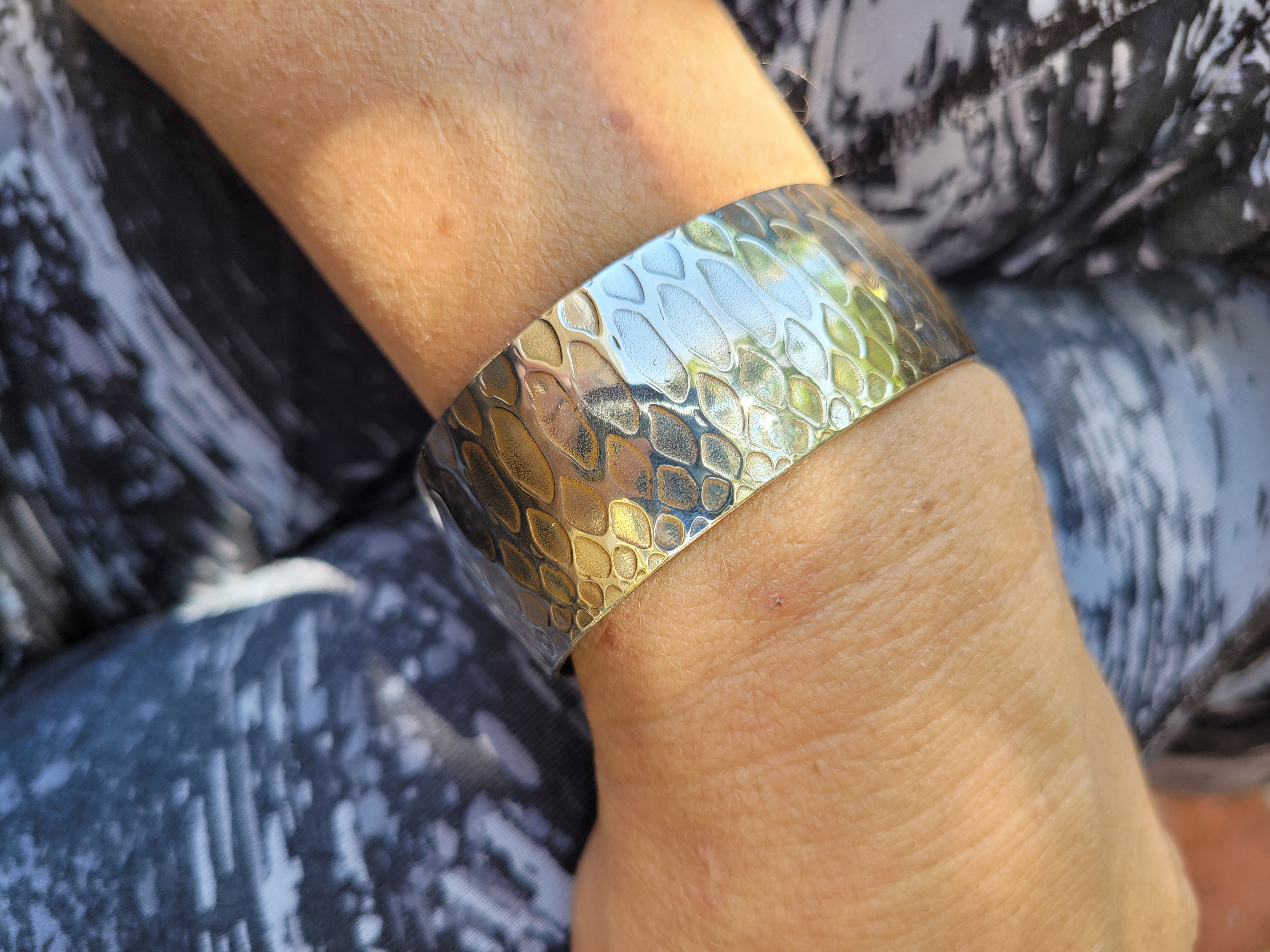 Sterling Silver good Wide Snakeskin Bangle