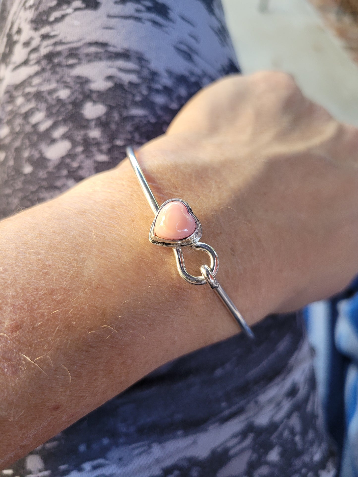 Pink conch sterling silver locking bracelet