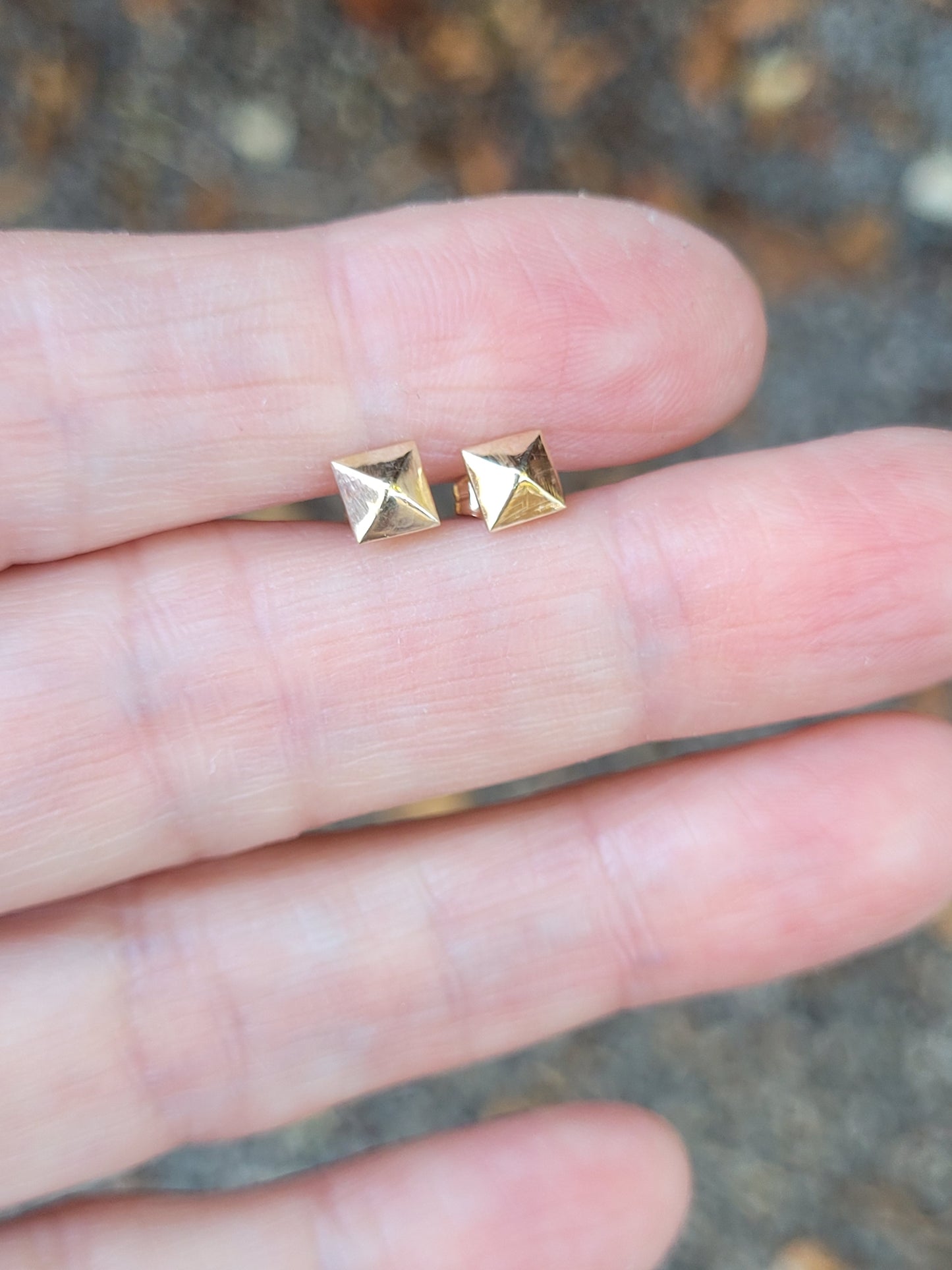 14k gold pyramid shape stud earrings. Sterling silver stud earrings